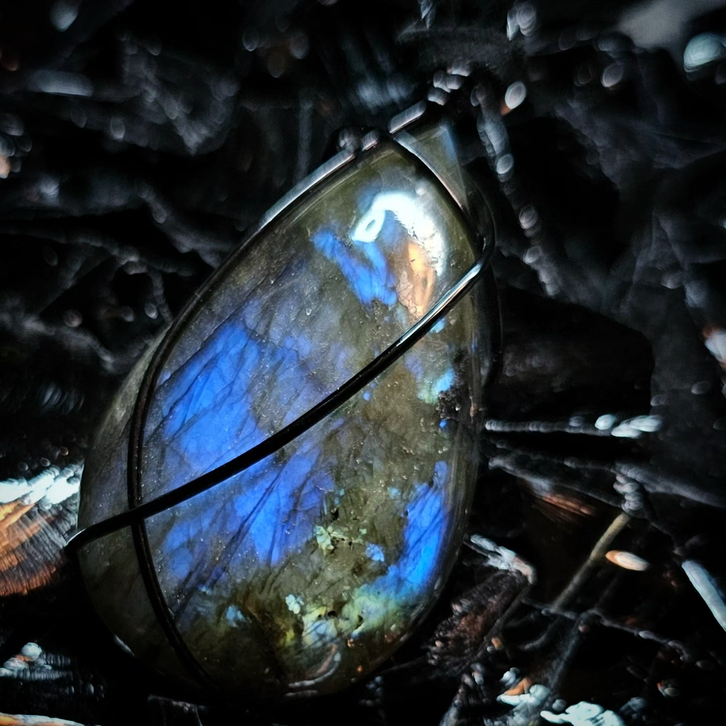 Wrapped Pendant: Labradorite