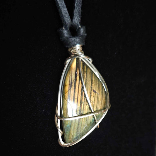 Wrapped Pendant: Labradorite